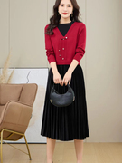 新中式红色针织连衣裙，女秋冬季中长款气质，拼接假两件毛衣裙子