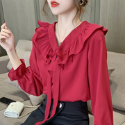 红色t恤上衣女，复古法式春秋季设计感小众长袖雪纺娃娃领衬衫