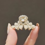 2023森系珍珠小号鲨鱼夹镀金迷你头顶夹麻花后脑勺抓夹女顶夹头饰