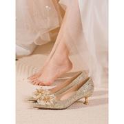 金色婚鞋2023年新娘鞋主婚纱，高跟鞋女3低跟单鞋订婚水晶鞋