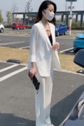 白色雪纺小西装外套女2024韩版宽松防晒衣设计感高级西服薄款开衫