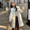 米白色华夫格娃娃领羽绒服女冬季韩系温柔风中长款白鸭绒外套