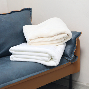 纯白色毛毯拍照摄影毯子单人加厚午睡毯法兰绒珊瑚绒床单