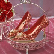 红色婚鞋新娘鞋秀禾婚纱，两穿2022细跟法式亮片低跟高跟鞋女