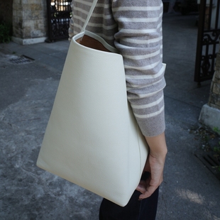 轻奢水桶包简约大容量欧美托特包头层牛皮纯色休闲包手提单肩包女