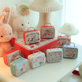 原创喜糖盒子兔子夫妇迷你手提包娃娃包旅行箱马口铁盒婚庆糖果盒