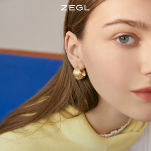 zegl复古褶皱耳环女ins高冷欧美耳钉小众设计感925银针金属耳饰品