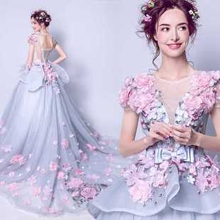 时尚重工花朵透纱v领蓝灰色，钻石新娘拖尾婚纱礼服可以制作齐地