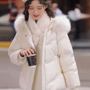外套小个子大2023棉服加厚感众设计保暖羽绒毛领，白色女小短款冬季