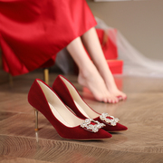 红色高跟鞋新娘鞋中式婚纱秀禾两穿水钻方扣订婚敬酒秋冬大码婚鞋