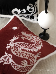 龙年限定Texdream态度红色沙发抱枕轻奢高级刺绣靠枕新年靠垫