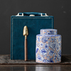 言川中式釉中彩青花瓷高档茶叶罐，包装皮质礼盒空盒通用陶瓷密封罐