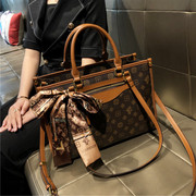 香港品牌包包女大容量2024高级手提包质感真皮斜挎单肩托特包