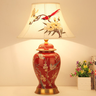 新中式复古陶瓷台灯美式高端客厅沙发角，结婚红色喜庆卧室床头柜灯