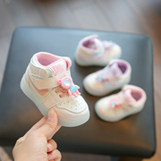 两岁女宝宝鞋子秋款软底婴儿学步鞋高帮板鞋亮灯鞋女童小童运动鞋