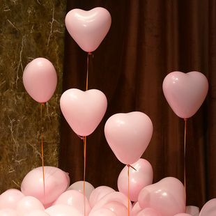 七夕情人节告白心形，爱心气球装饰粉色商场珠宝，店氛围场景布置