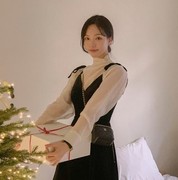 首尔印象韩代 东大门 ins风 复古系肩带V领丝绒吊带女冬2023
