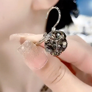 高级感灰色水晶锆石耳环韩国轻奢法式耳扣气质时尚百搭耳坠耳饰女