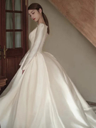 缎面长袖法式轻婚纱2023新娘，主纱小个子礼服，高级质感拖尾冬季