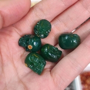 尼泊尔藏传天珠玛瑙藏式尸陀林骷髅头绿色镶嵌宝石配饰文玩配珠