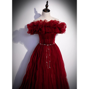 红色婚纱一字肩晚礼服，女纱裙蓬蓬裙法式主持人，超仙森系主婚纱高端