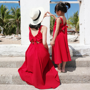 2023海边度假亲子装夏装，露背红色连衣裙母女装，沙滩度假长裙小礼服