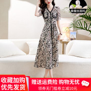 杭州大牌真丝连衣裙女装，夏季v领气质时尚短袖，印花桑蚕丝裙子