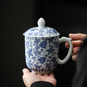 白瓷青花秋葵元首办公杯大容量家用陶瓷喝水杯带盖带过滤焖茶杯