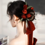 红色新娘敬酒服头饰发卡丝绒，郁金香玫瑰花苞时尚，结婚套装礼服发饰
