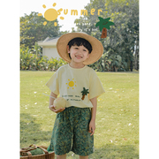 幼悠男童玩偶水印圆领套头t恤夏季儿童清凉绿意，沙滩裤短袖两件套