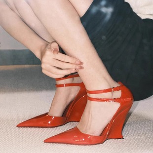 包头凉鞋红色尖头坡跟高跟鞋女2024早春时装性感玛丽珍单鞋