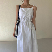 复古气质白色吊带连衣裙女夏季设计感小众，大口袋抽绳褶皱收腰长裙