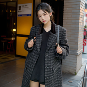 小香风黑灰色呢子格子大衣，冬中长款韩版小众，廓形时髦西装毛呢外套