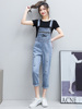 浅蓝色磨破七分牛仔背带裤女2024夏韩版时尚减龄小个子套装
