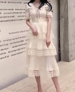 春夏法式复古小众蕾丝V领米白色短袖百褶修身连衣裙长裙