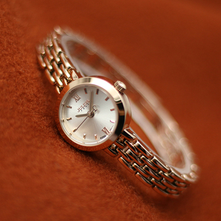 聚利时时尚简约玲珑手链，时装表石英学生手表显白女表770
