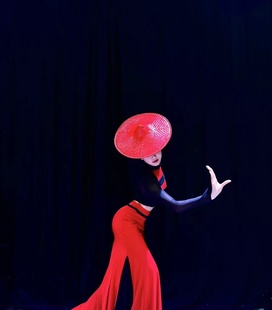 红色花腰斗笠帽子傣族少数民族舞蹈，表演舞台服饰傣族花腰姑娘舞蹈