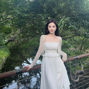 nicky米白色蕾丝镂空小针织，开衫外套女防晒薄款春秋短款慵懒风