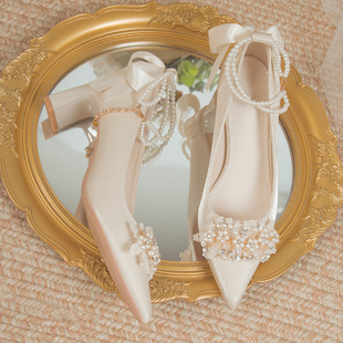 法式花朵婚鞋新娘鞋婚纱婚礼服，绸缎面高跟鞋，女细跟伴娘鞋2023