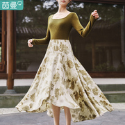 茵曼新中式设计感拼接连衣裙女2024年春季方领显瘦印花长裙子