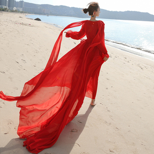 草原沙漠旅行拍照穿搭衣服，女海边度假红色雪纺连衣裙超仙拖尾长裙