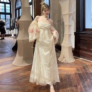 法式高级感超仙立体花朵网纱蕾丝，一字领泡泡袖婚礼晨袍聚会礼服