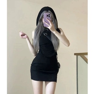 2024辣妹纯欲风性感无袖连衣裙，夏季黑色小短裙连帽设计包臀裙