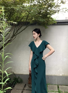 「翠琌」复古优雅荷叶边孔雀绿长裙女夏重工设计感国风修身连衣裙