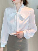 白色缎面衬衫女长袖，2024年春季设计感褶皱小衫蝴蝶结减龄上衣