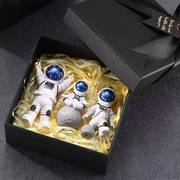 宇航员摆件现代欧式家居桌面车载装小太空人模型汽车饰品生日礼物