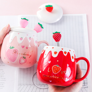 ins可爱陶瓷杯子带盖勺咖啡，早餐杯少女心，草莓马克杯情侣家用水杯