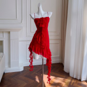 衣阁里拉夏季法式红色吊带礼服裙不规则下摆日常连衣裙高级感