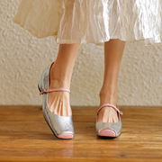 西喜自制法式小众银色芭蕾舞鞋，春夏一字带，玛丽珍鞋粗跟单鞋