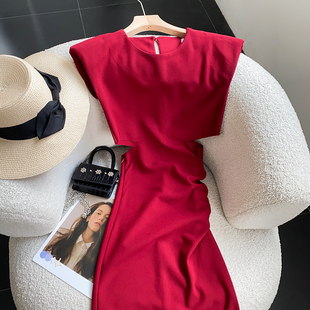 1.1斤红色破洞设计收腰连衣裙圆领无袖修身长裙时尚休闲洋气H$8